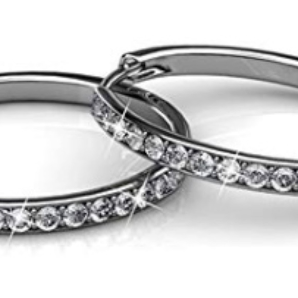 - 18k White GP Hoops with Swavorski crystals - Picture 5 of 5